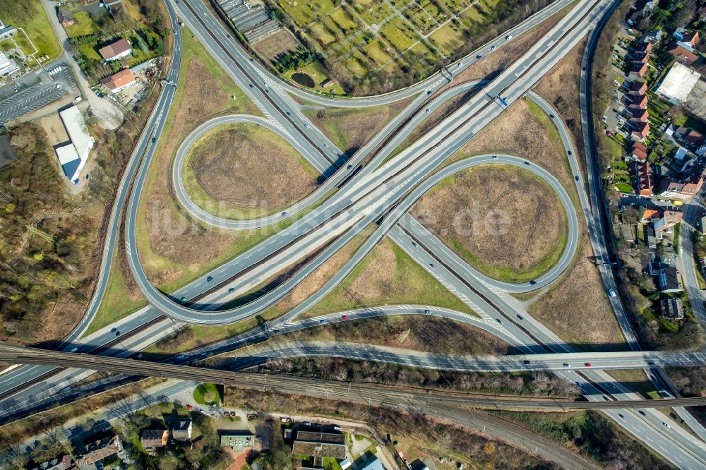 Luftbild Herne - Verkehrsführung am Autobahnkreuz der BAB A42 - A43 des Emscherschnellweg in Herne im Bundesland Nordrhein-Westfalen