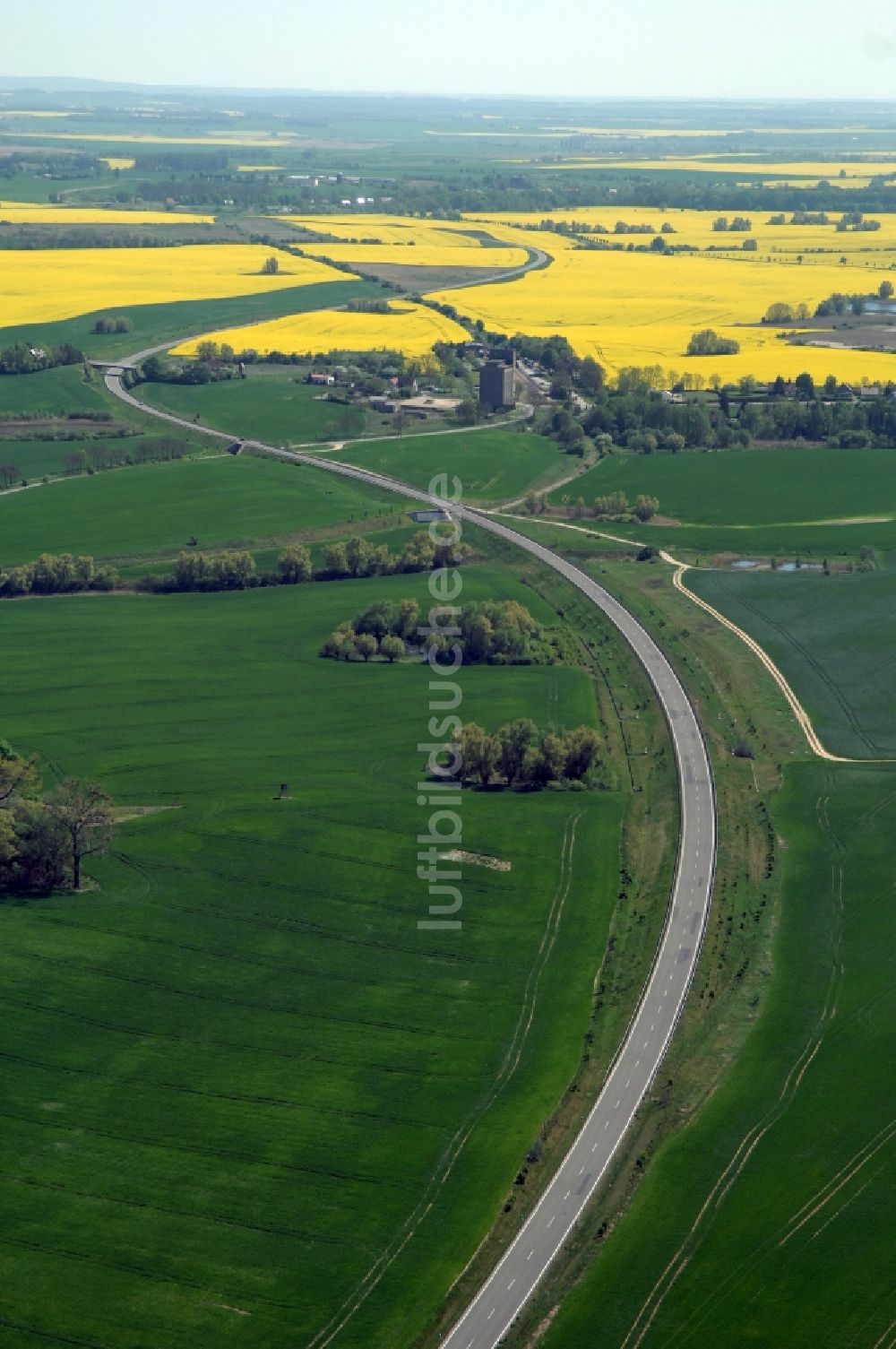 Gramzow von oben - Verkehrsführung am Autobahnkreuz der BAB A20 - A11 in Gramzow im Bundesland Brandenburg, Deutschland