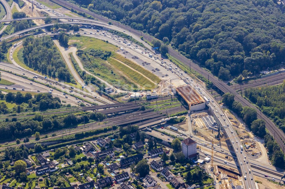 Luftbild Duissern - Verkehrsführung am Autobahnkreuz der BAB A3 A40 Kaiserberg - Spaghettikreuz in Duisburg im Bundesland Nordrhein-Westfalen