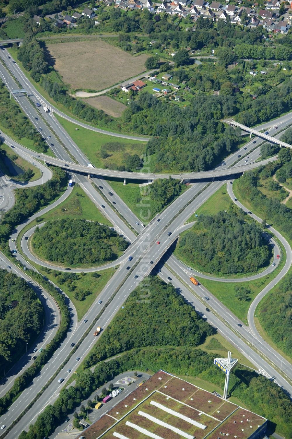 Luftbild Kiel - Verkehrsführung am Autobahnkreuz der BAB A215 und der B76 in Kiel im Bundesland Schleswig-Holstein