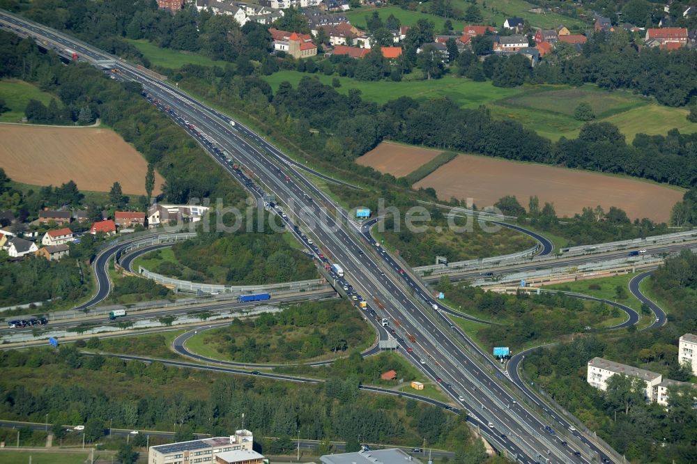 Braunschweig von oben - Verkehrsführung am Autobahnkreuz der BAB A394 - E30 Kreuz Braunschweig-Nord in Braunschweig im Bundesland Niedersachsen