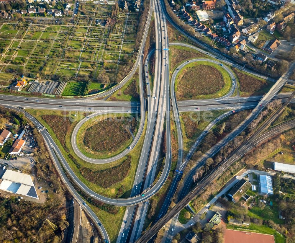 Herne von oben - Verkehrsführung am Autobahnkreuz der BAB A42 A43 „Kreuz Herne“ in Herne im Bundesland Nordrhein-Westfalen, Deutschland