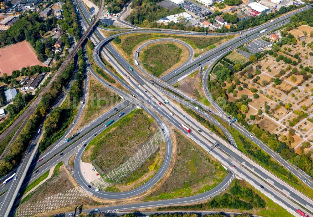 Herne von oben - Verkehrsführung am Autobahnkreuz der BAB A42 A43 „Kreuz Herne“ in Herne im Bundesland Nordrhein-Westfalen, Deutschland