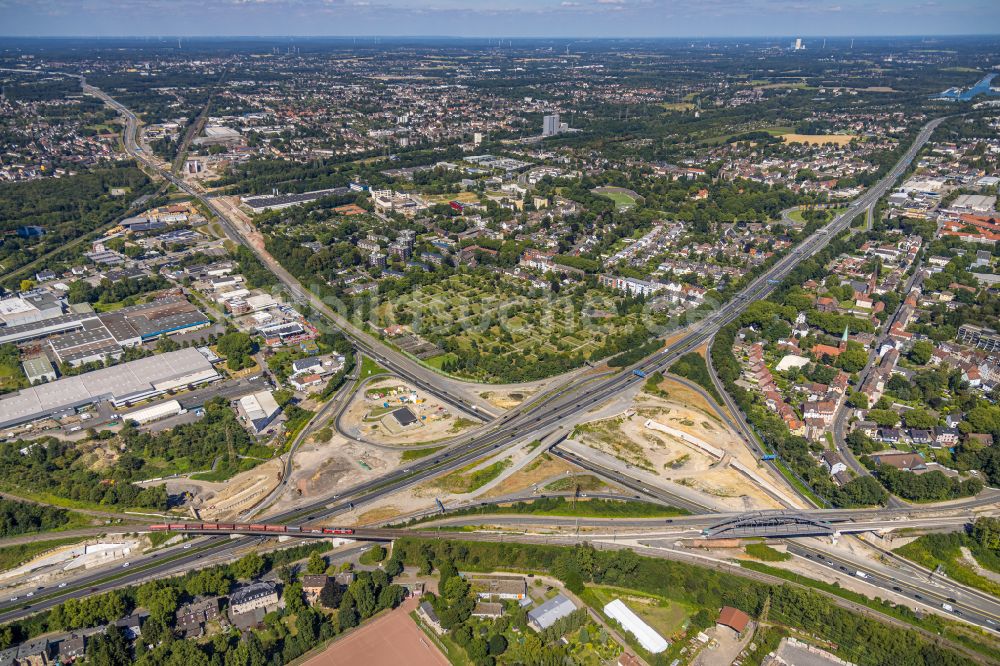 Luftaufnahme Herne - Verkehrsführung am Autobahnkreuz der BAB A42 A43 Kreuz Herne in Herne im Bundesland Nordrhein-Westfalen, Deutschland