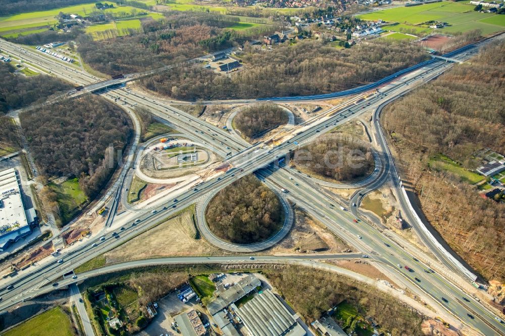 Luftbild Recklinghausen - Verkehrsführung am Autobahnkreuz der BAB A2 A45 Kreuz Recklinghausen im Ortsteil Stuckenbusch in Recklinghausen im Bundesland Nordrhein-Westfalen