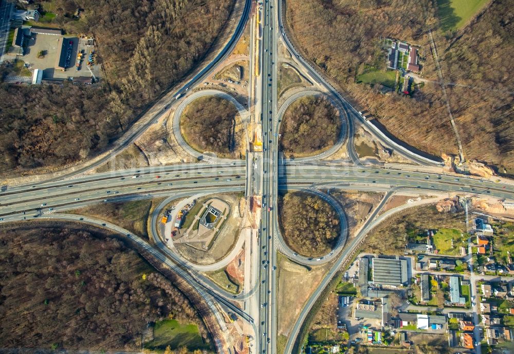 Luftbild Recklinghausen - Verkehrsführung am Autobahnkreuz der BAB A2 A45 Kreuz Recklinghausen im Ortsteil Stuckenbusch in Recklinghausen im Bundesland Nordrhein-Westfalen