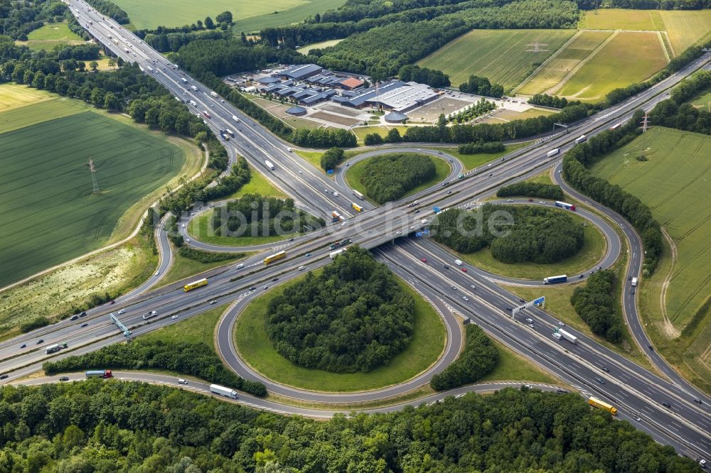 Luftbild Unna - Verkehrsführung am Autobahnkreuz der BAB A44 in Unna im Bundesland Nordrhein-Westfalen