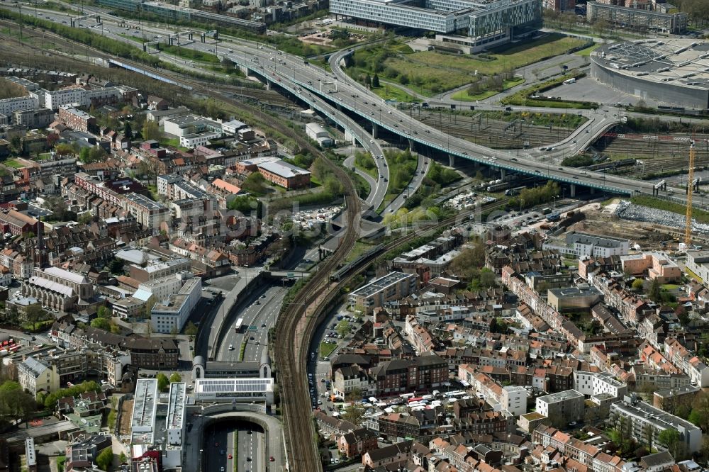 Luftbild Lille - Verkehrsführung am Autobahnkreuz der N356 D651 in Lille in Nord-Pas-de-Calais Picardie, Frankreich