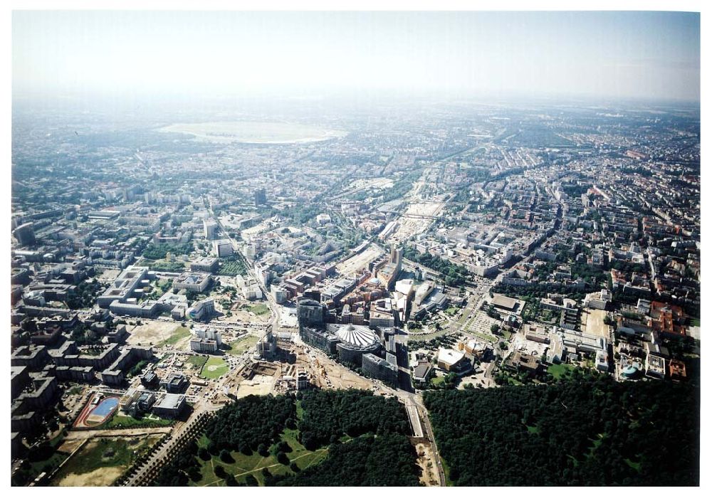 Luftbild Berlin - Tiergarten - Verkehrsführung der DB / S-Bahn am Potsdamer Platz.