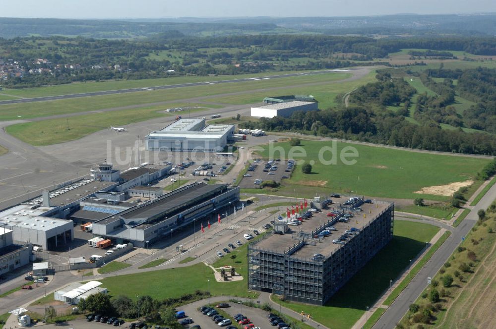 Saarbrücken von oben - Verkehrsflughafen Saarbrücken