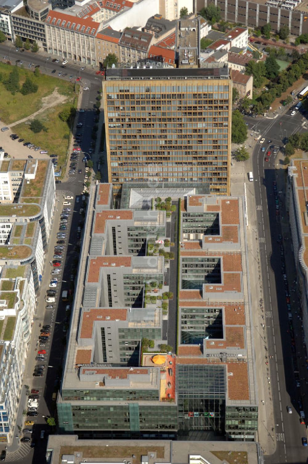 Luftbild Berlin - Verlagsgebäude vom Axel-Springer-Verlag in Berlin-Mitte