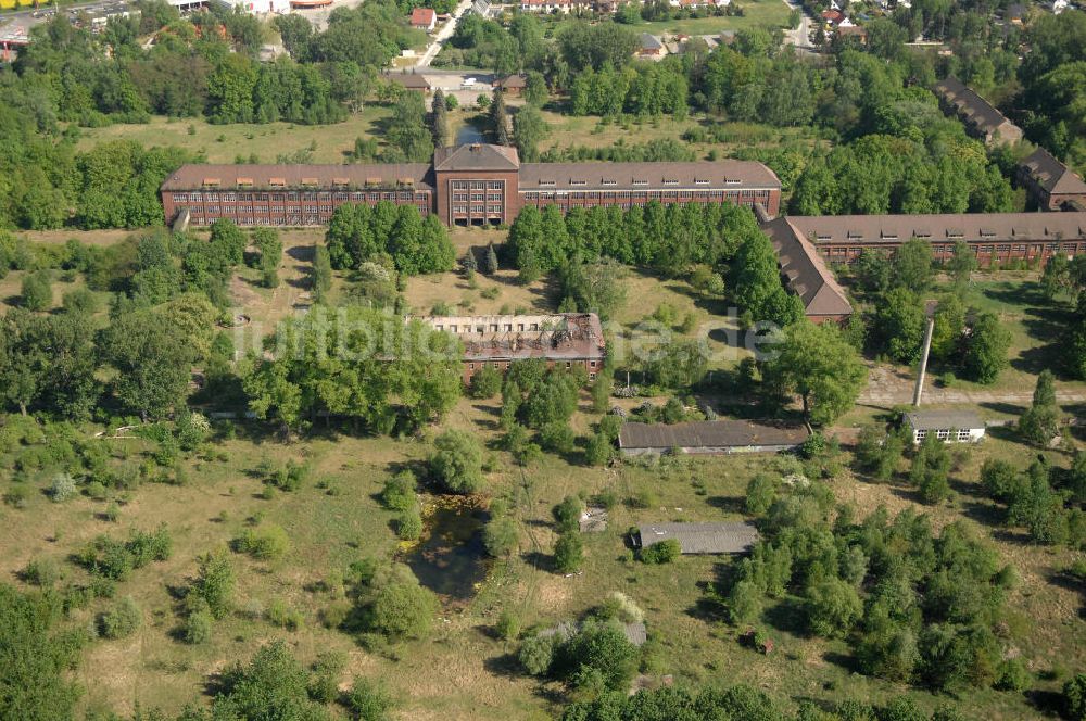 Luftbild Bernau - Verlassene Kaserne in Bernau