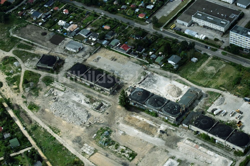 Luftbild Berlin - Verlassener Bunker- Gebäudekomplex und Munitionsdepots auf dem militärischen Übungsgelände Biesenhorster Weg - Wiesengrundstraße in Berlin