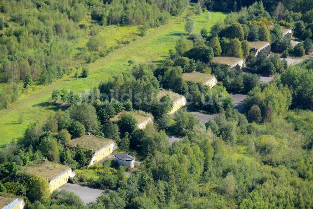 Breitefeld von oben - Verlassener Bunker- Gebäudekomplex und Munitionsdepots auf dem militärischen Übungsgelände der britischen Streitkräfte in Breitefeld im Bundesland Hessen