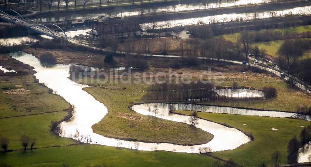 Luftaufnahme Hamm - Verlauf der Altarme der Lippe im Gegenlicht an der Lippestraße am Lippemäander bei Hamm im Bundesland Nordrhein-Westfalen