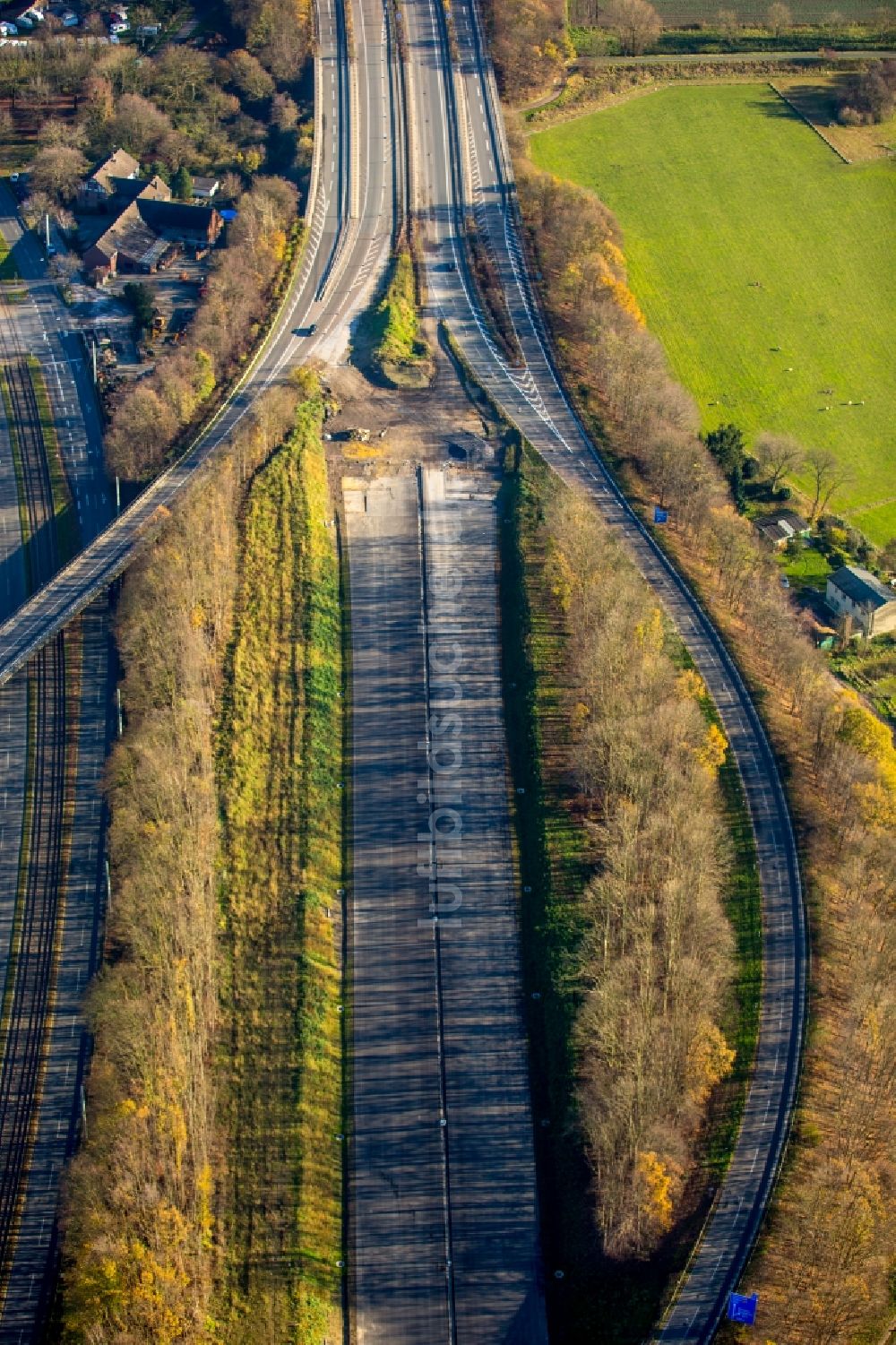 Bochum von oben - Verlauf der Bundesstraße B 226 im Bereich des Autobahn- Kreuzes der A44 und A43 in Bochum im Bundesland Nordrhein-Westfalen