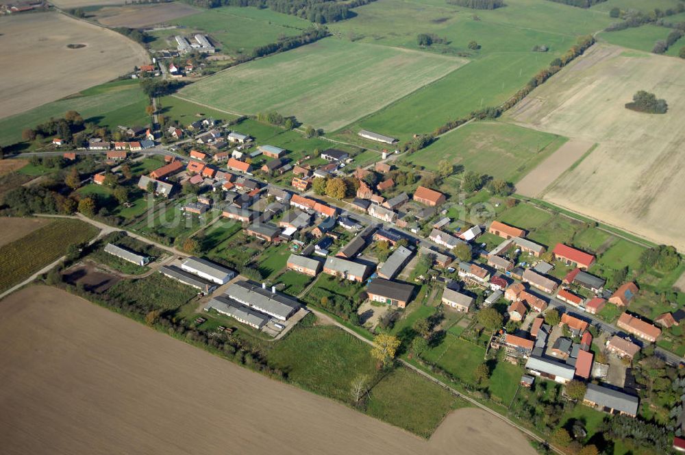 Kuhbier von oben - Verlauf Bundesstrasse 189 von Wittenberge bis Wittstock