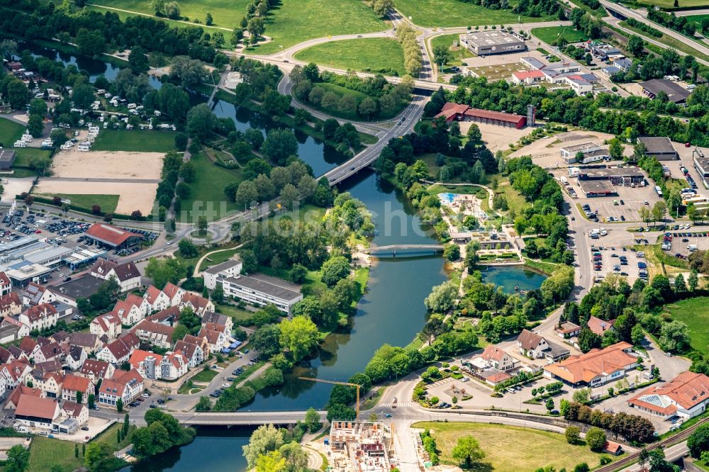 Sigmaringen aus der Vogelperspektive: Verlauf der Donau im Süden von Sigmaringen im Bundesland Baden-Württemberg, Deutschland