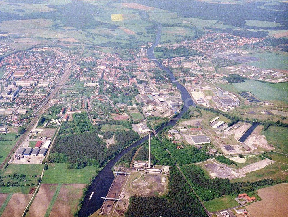 Luftaufnahme Genthin - Verlauf des Elbe -Havel - Kanals bei Genthin.