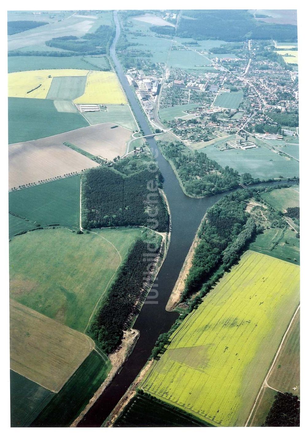 Parey von oben - Verlauf des Elbe -Havel - Kanals bei Parey.