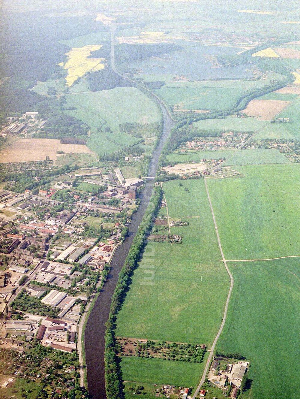 Luftbild Zerben - Verlauf des Elbe -Havel - Kanals bei Zerben