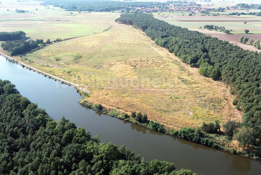 Ihleburg aus der Vogelperspektive: Verlauf der Elbe westlich der Schleuse von Ihleburg