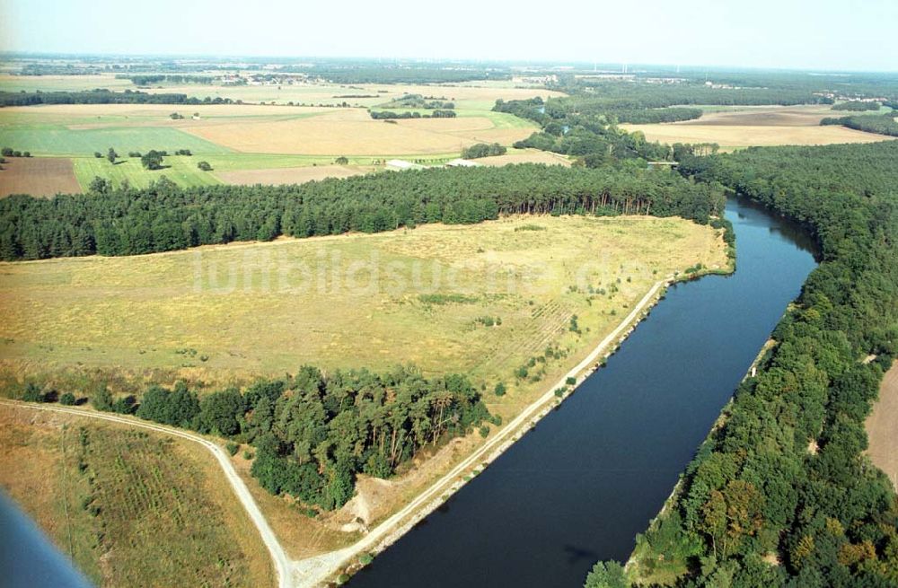 Luftaufnahme Ihleburg - Verlauf der Elbe westlich der Schleuse von Ihleburg