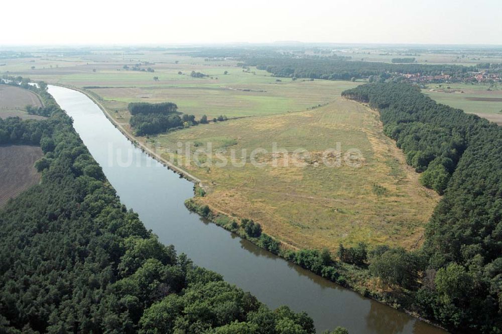 Ihleburg aus der Vogelperspektive: Verlauf der Elbe westlich der Schleuse von Ihleburg