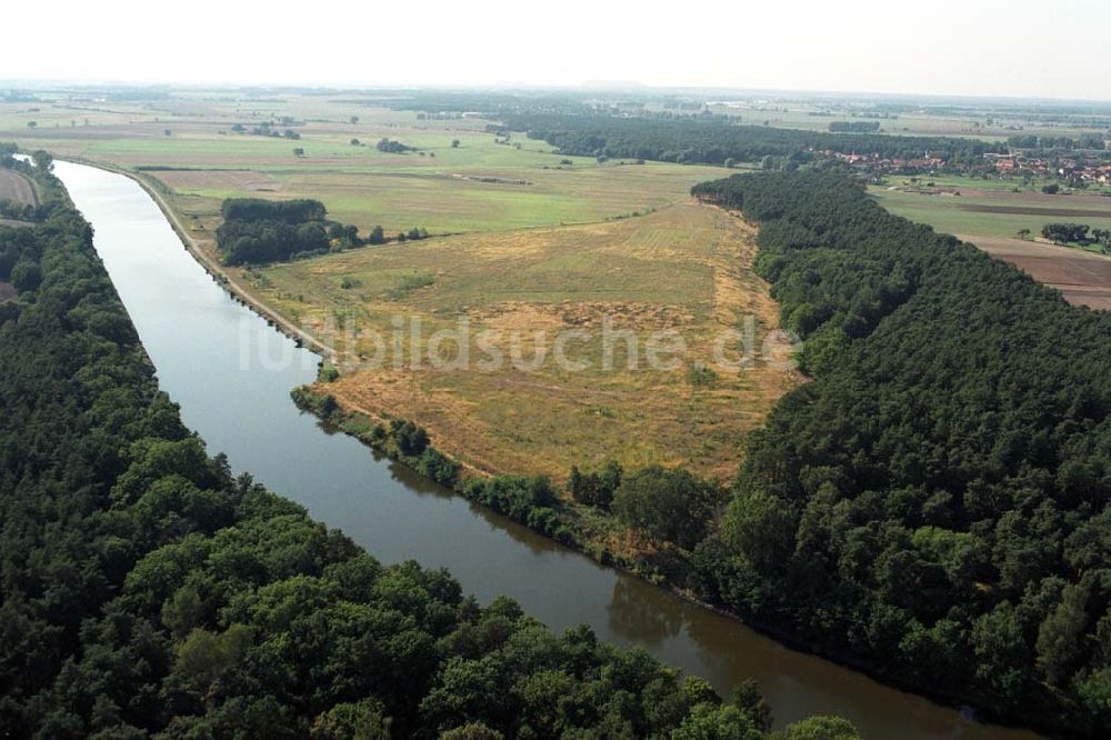 Luftbild Ihleburg - Verlauf der Elbe westlich der Schleuse von Ihleburg