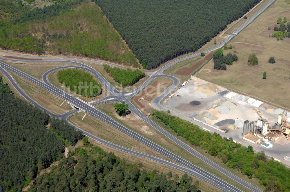 Luftbild HEINERSDORF - Verlauf der Passower Chaussee (B166) südwestlich von Schwedt