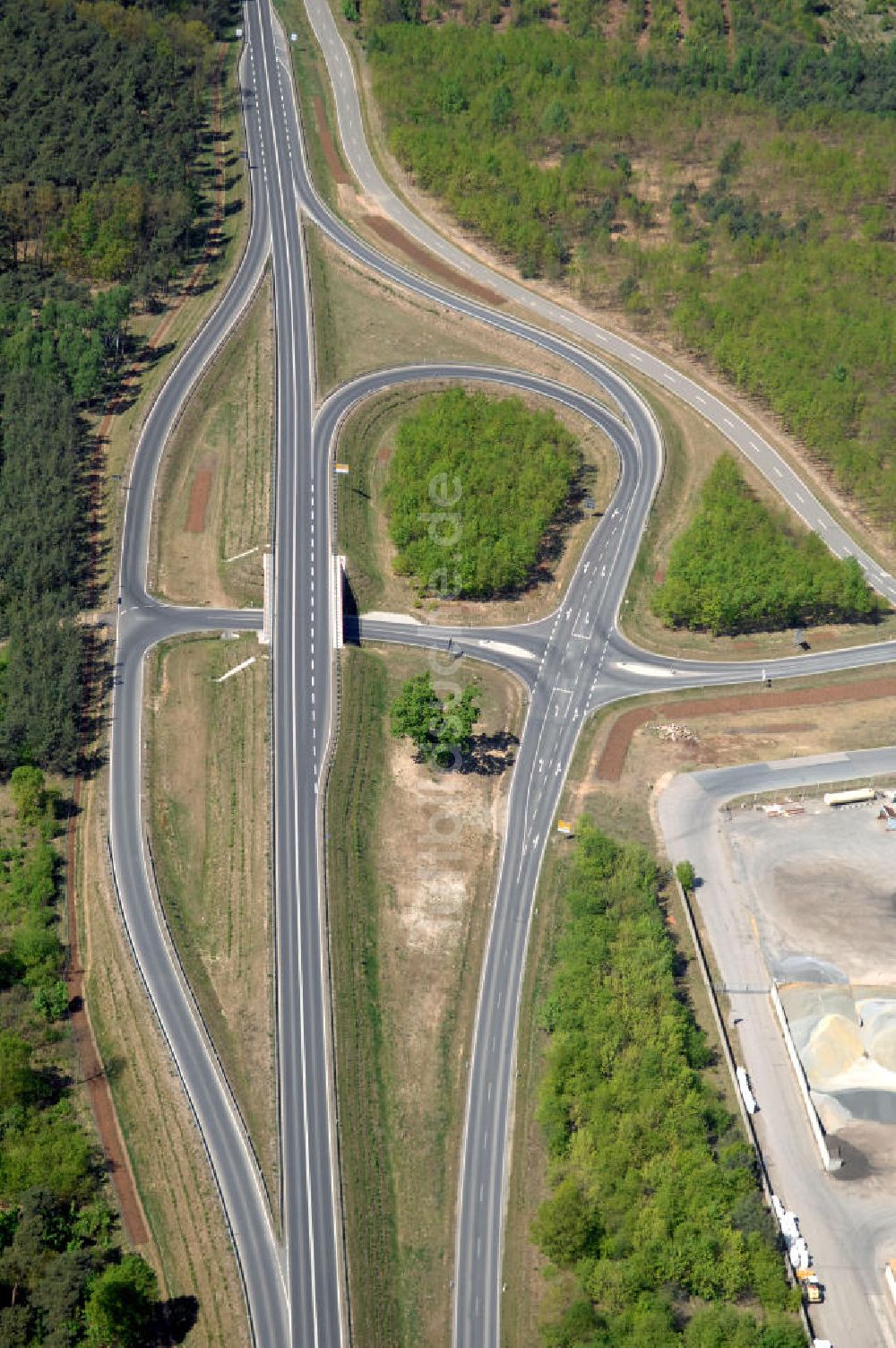 Luftbild HEINERSDORF - Verlauf der Passower Chaussee (B166) südwestlich von Schwedt