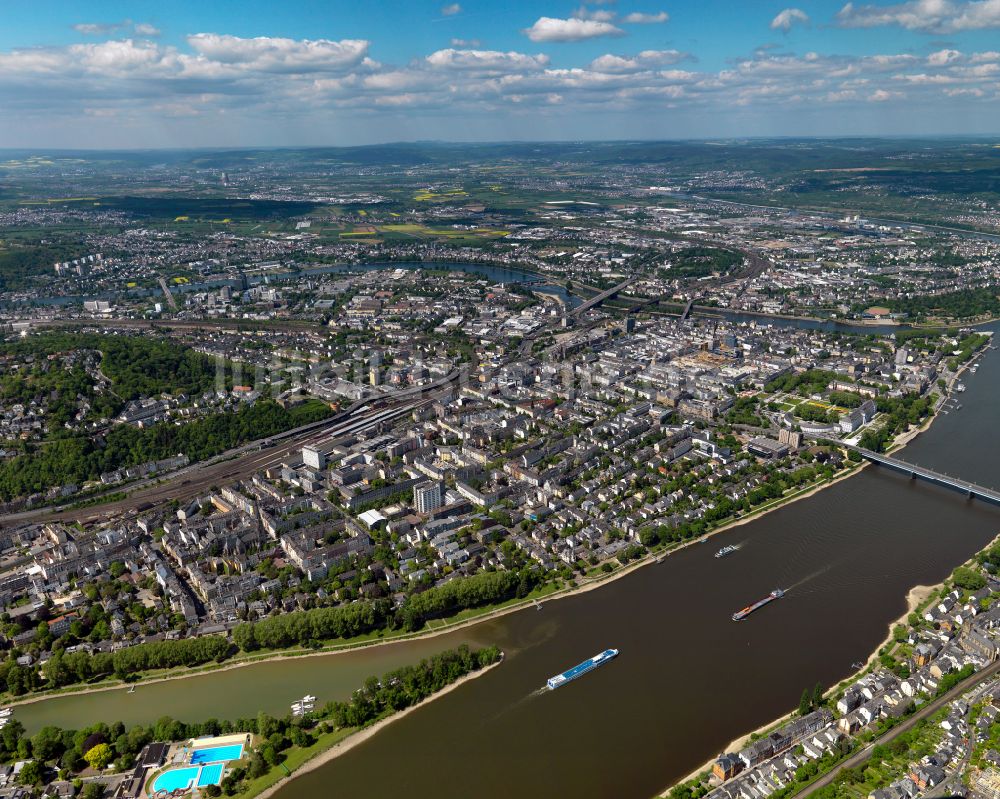 Luftaufnahme Koblenz - Verlauf des Rhein in Koblenz im Bundesland Rheinland-Pfalz