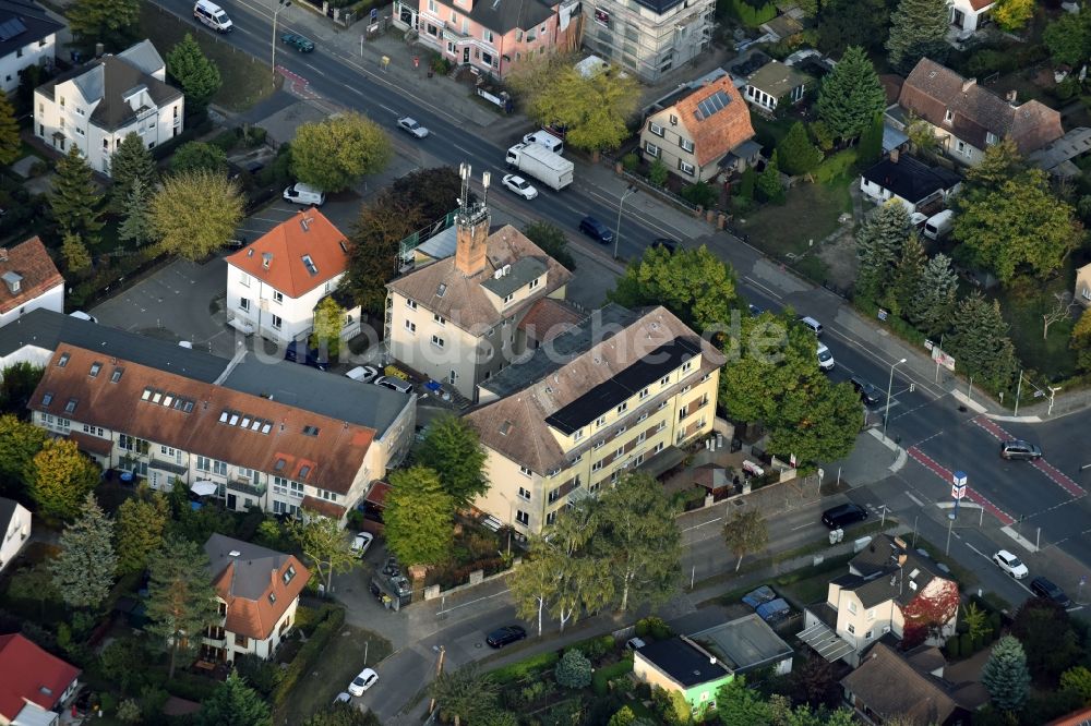 Luftaufnahme Berlin - Verlauf der Straßenkreuzung Chemnitzer Straße - Ulmenstraße in Berlin