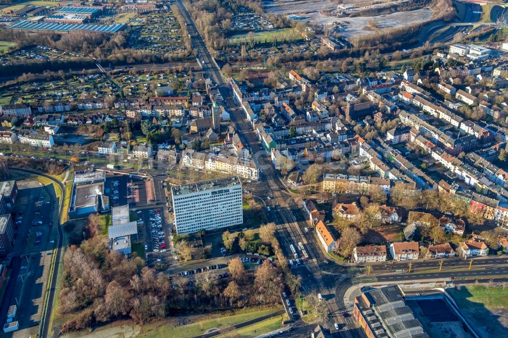 Luftaufnahme Bochum - Verlauf der Straßenkreuzung Essener Straße und Kohlenstraße im Ortsteil Weitmar in Bochum im Bundesland Nordrhein-Westfalen