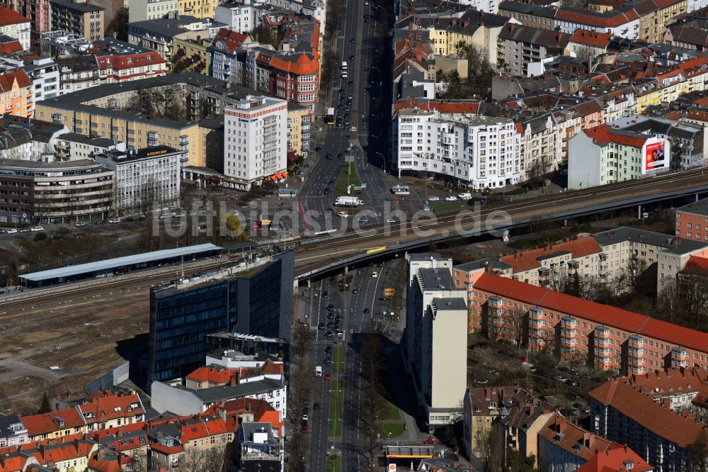 Luftbild Berlin - Verlauf der Straßenkreuzung Innsbrucker Platz - Hauptstraße im Ortsteil Bezirk Tempelhof-Schöneberg in Berlin