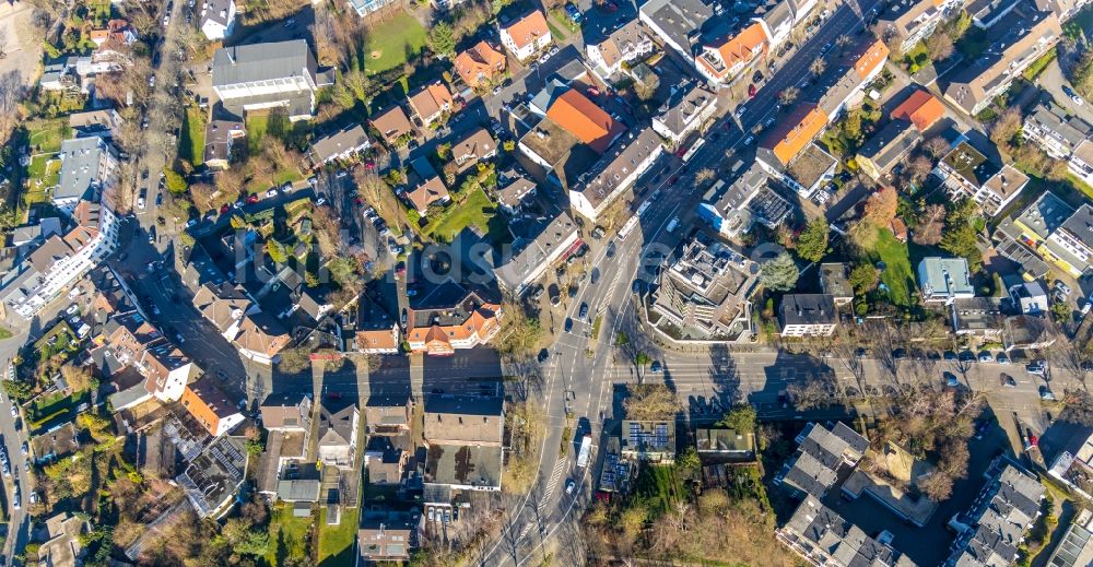 Bochum von oben - Verlauf der Straßenkreuzung Kemnader Straße, Heinrich-König-Straße und Markstraße in Bochum im Bundesland Nordrhein-Westfalen