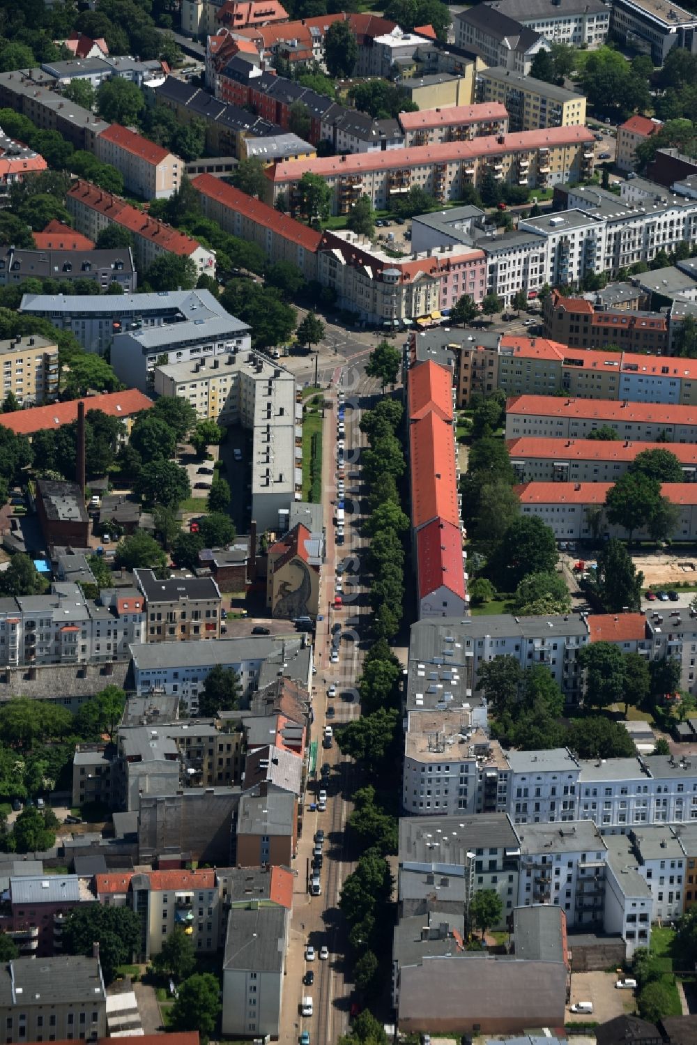 Luftaufnahme Magdeburg - Verlauf der Straßenkreuzung der Olvenstedter, Ebendorfer, Gerhart-Hauptmann und Herderstraße in Magdeburg im Bundesland Sachsen-Anhalt