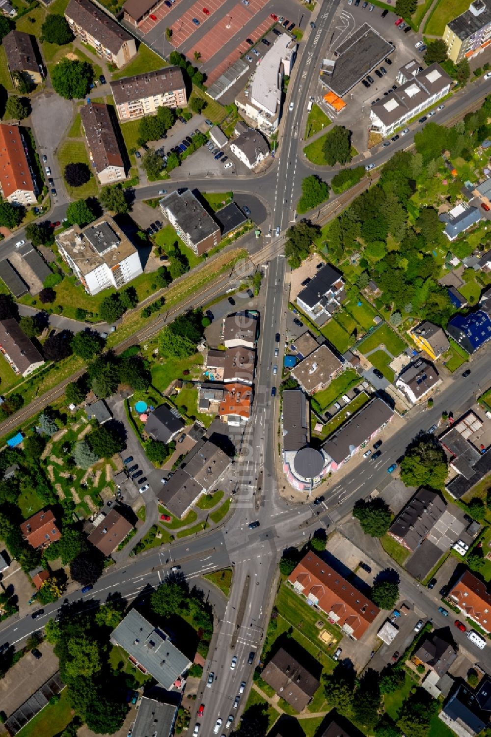 Witten von oben - Verlauf der Straßenkreuzung der Straßen Hellweg, Wannen und Universitätsstraße in Witten im Bundesland Nordrhein-Westfalen