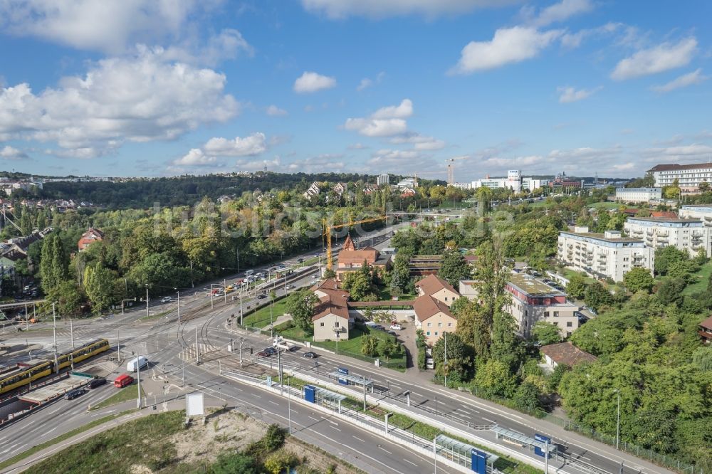 Stuttgart von oben - Verlauf der Straßenkreuzung der B10 in Stuttgart im Bundesland Baden-Württemberg