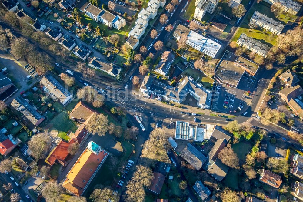 Bochum aus der Vogelperspektive: Verlauf der Straßenkreuzung Wiescherstraße Ecke Frauenlobstraße in Bochum im Bundesland Nordrhein-Westfalen