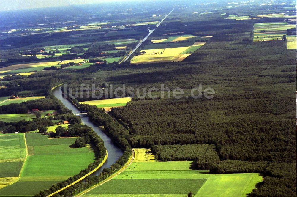 Hesselte aus der Vogelperspektive: Verlauf der Wasserstraße des Flußes Dortmund-Ems-Kanal bei Hesselte in Niedersachsen