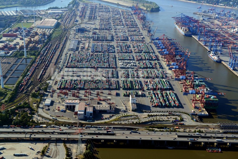 Luftbild Hamburg - Verschiedene Umschlagarten und das Stellwerk Waltershof im Hafen von Hamburg