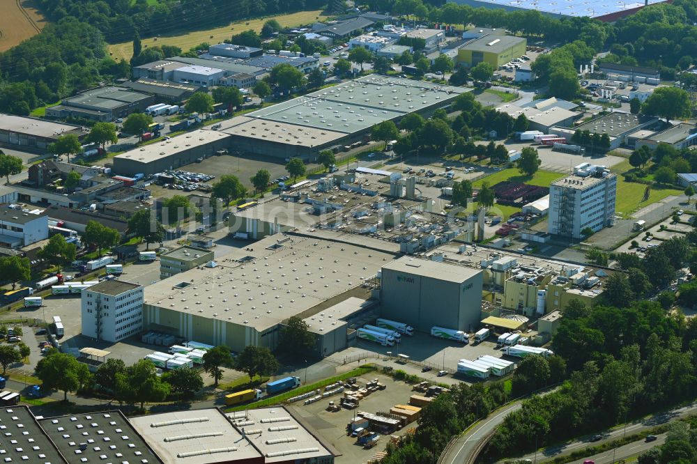 Duisburg von oben - Verteilzentrum auf dem Gelände der HAVI Logistics in Duisburg im Bundesland Nordrhein-Westfalen, Deutschland