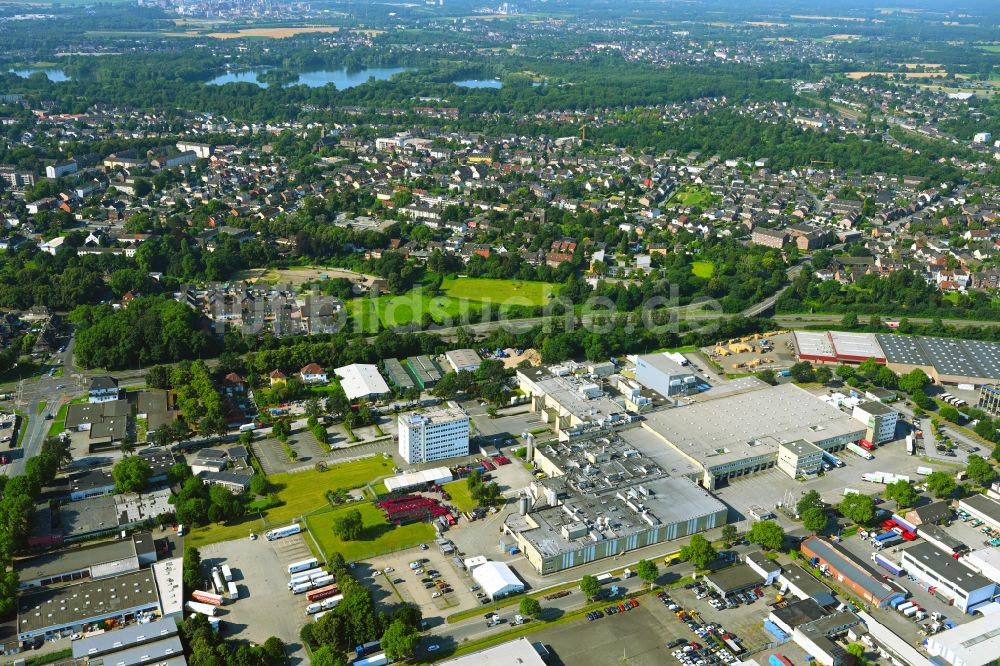 Duisburg aus der Vogelperspektive: Verteilzentrum auf dem Gelände der HAVI Logistics in Duisburg im Bundesland Nordrhein-Westfalen, Deutschland