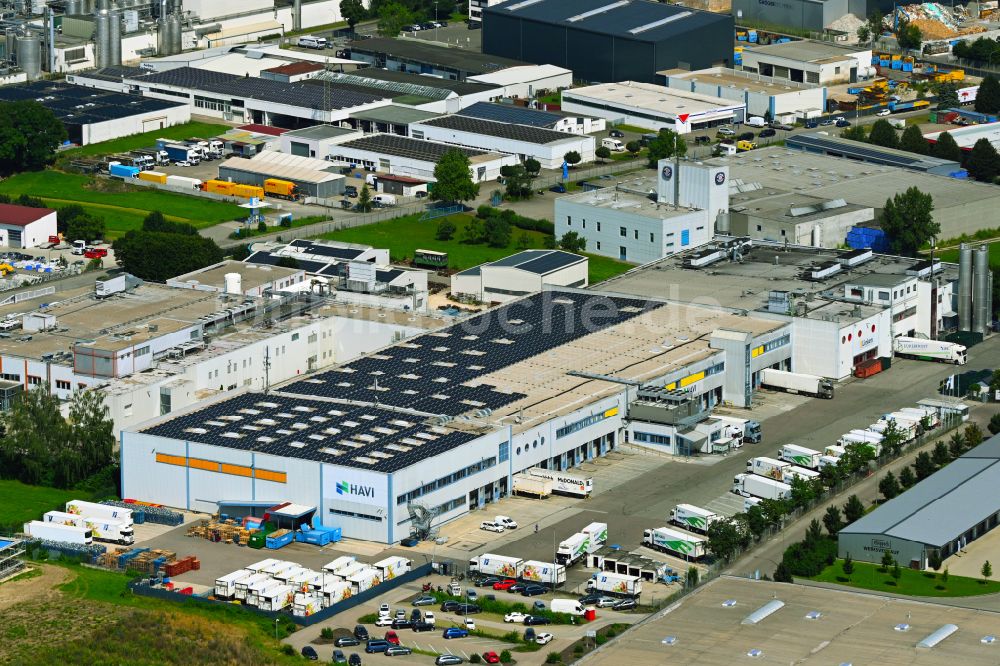 Günzburg aus der Vogelperspektive: Verteilzentrum auf dem Gelände der HAVI Logistics in Günzburg im Bundesland Bayern, Deutschland