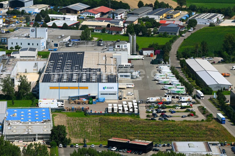 Luftaufnahme Günzburg - Verteilzentrum auf dem Gelände der HAVI Logistics in Günzburg im Bundesland Bayern, Deutschland