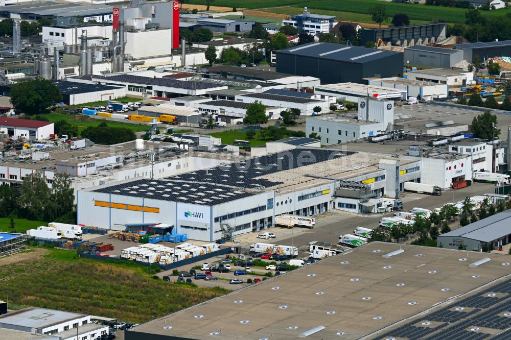 Günzburg aus der Vogelperspektive: Verteilzentrum auf dem Gelände der HAVI Logistics in Günzburg im Bundesland Bayern, Deutschland