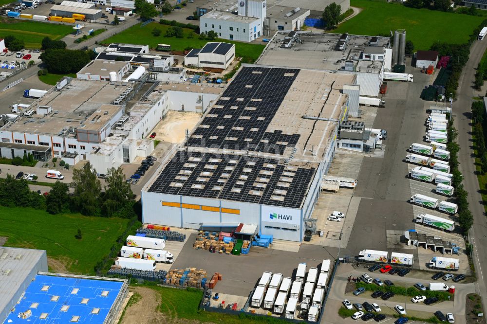 Günzburg von oben - Verteilzentrum auf dem Gelände der HAVI Logistics in Günzburg im Bundesland Bayern, Deutschland