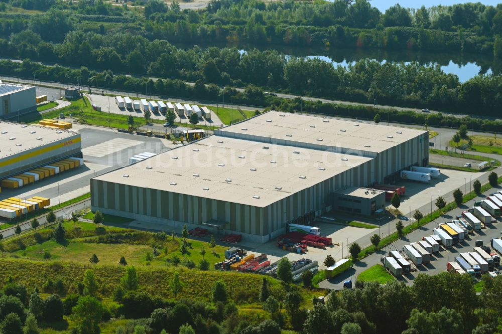 Rheinberg von oben - Verteilzentrum auf dem Gelände der HAVI Logistics in Rheinberg im Bundesland Nordrhein-Westfalen, Deutschland