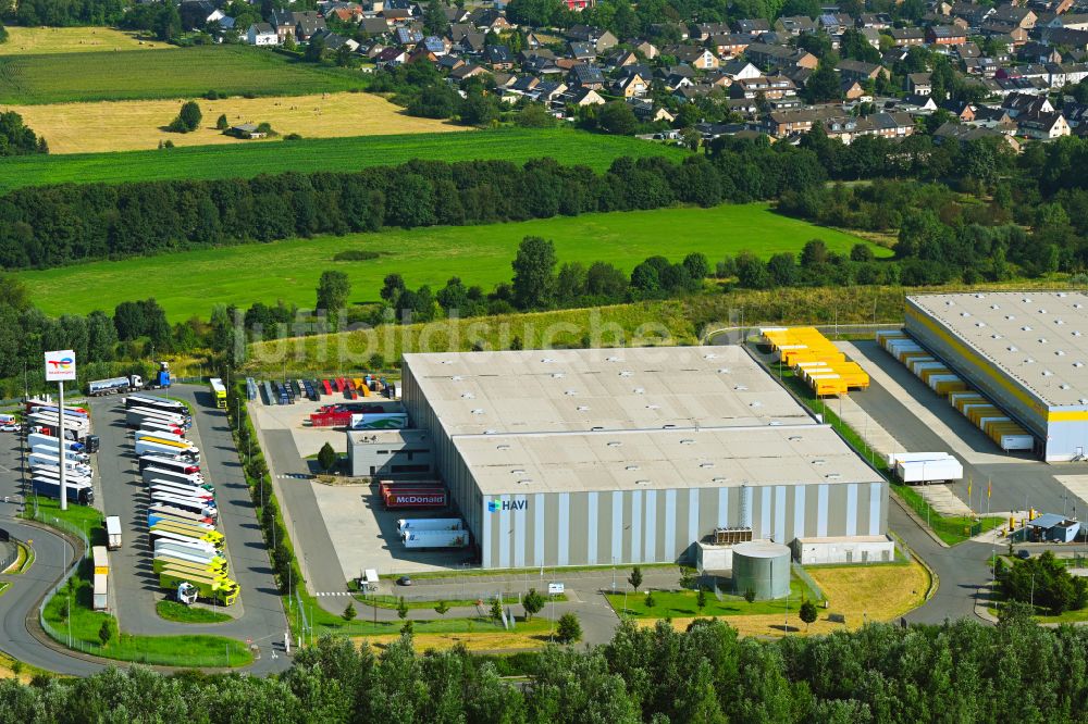 Rheinberg von oben - Verteilzentrum auf dem Gelände der HAVI Logistics in Rheinberg im Bundesland Nordrhein-Westfalen, Deutschland